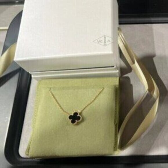Authentic VCA Van Cleef & Arpels Necklace - Picture 1 of 7